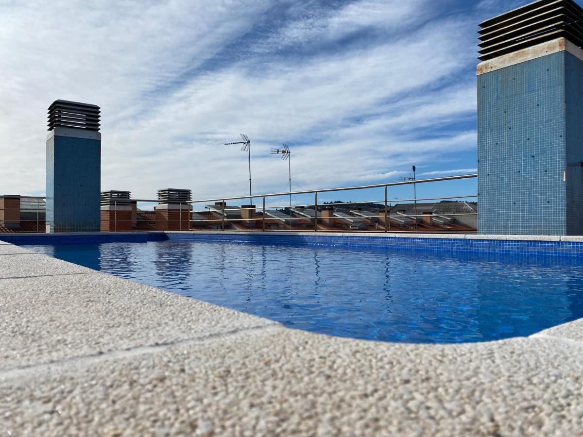 Piscina En Centro De Terrassa Apartment Exterior foto